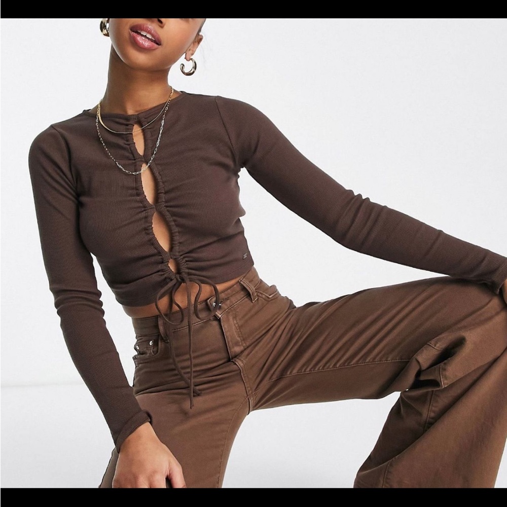 Cut out long sleeve top